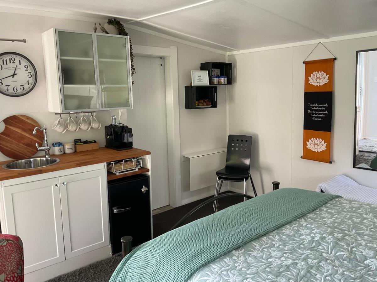 Orange Tree Cottage - Garden Hideaway Whanganui Buitenkant foto